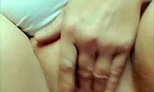 Amateur anal fucks a 9 in dildo