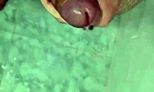 Pajeándome en la ducha, se siente tan bien