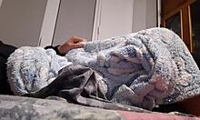 Old Amateur Girls Lick Pussy In Cold Apartment Fuck-Room For Orgasms