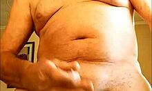 watch me wank off onto this biscuit while staring at bengeeman?