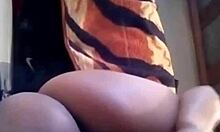 i stick a huge cucumber in my pussy and cum hard