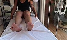 ASSISTA ANTES QUE EXCLUA - CASADA FILMADA DURANTE ATENDIMENTO SENDO TOCADA PELO TERAPEUTA - MASSAGEM TÂNTRICA - VIDEO REAL