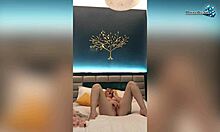 uhh, me fondlin’ my wet pussy on cam, so hot!