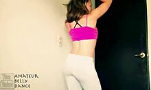 Teen Yoga Pants Booty Shake on Webcam Twerk Show