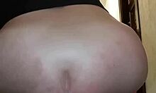 enquanto o amigo assistia tv a loira estourou o rabo - parte ii