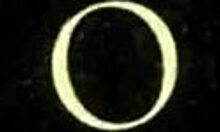 Hot brunette's trimmed pussy gets fingered while naked and horny