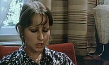 Возбуждённый старик наконец трогает сексуальные упругие сиськи девчонки 18+