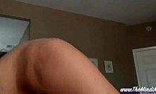 ¡MILF tatuada Mindi Mink follada duro en POV!