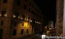 Skirt-Wearing Amateur GF Getting Nailed in Public Rome Streets