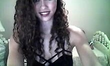 Frizzy hairdo camgirl, are you showing those beautiful jugs?