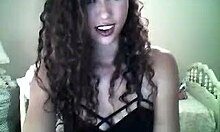 Frizzy hairdo camgirl, are you showing those beautiful jugs?