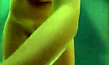 สาวผมดำเซ็กซี่เปิดเผยร่างกายเพอร์เฟกต์ในกล้องซ่อน