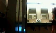 Tío, esta teen 18+ con falda... ¡la zorra amateur más caliente!