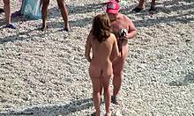 Блондинку поймали танцующей голой на скрытой камере пляжа