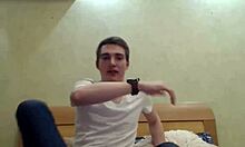 Wil je ons stout zien spelen op onze slaapkamer webcam?