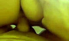 Křivá bílá ženská tvrdě nabitá v divoký akci