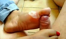 my gf uses her bare feet for a footjob to help me cum on pov homemade video! 😍