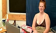 Watch her masturbate wildly!