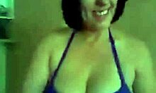 Pretty mature brunette model showcases her natural figure on webcam.