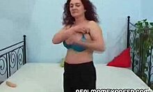 Curly Redhead Amateur Gives Nice Oral Seks in POV Video