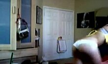 Muhteşem Diva Heyecan Verici Sikişe Dalamıyor