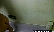 Inexperienced cunt sucks big cock!