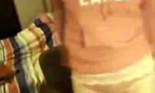 She spreads her holes on webcam