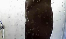 Cámara oculta captura secretos sexys de ducha de ex ebony