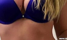 Inked Curvy Blonde Showers Her Amazing Body