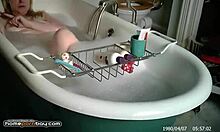 Chatting about my bath routine and posing in the webcam