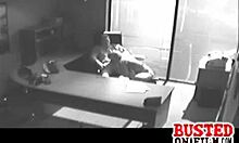 Har du nogensinde set en varm kæreste kneppet hårdt på kontoret?