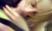 Modig amatør-kjæreste fingret dypt i privat POV