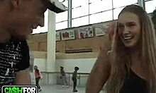 sexy girlfriend with trimmed pussy receives blowjob and hard sideways fucking.