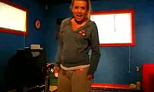 Very Bubbly Chick Undresses On Webcam