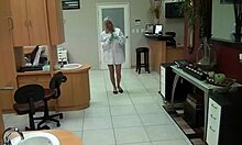 Bimbo takes massive cock in her shaved pussy 😍