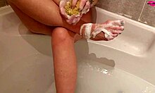 milf SEDUCTIVELY WASHES her FEET in solo fetish play
