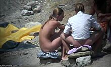 What secrets does this blond babe hide with her perky ass on beach cam?