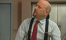 Businesswoman spreads her legs at work, want to fuck me?