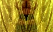 Damn, I’m just lovin’ showin’ off my redhead latex bod!