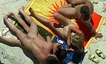 Finger-blasting on beach doesn’t go anywhere in voyeur clip 😕
