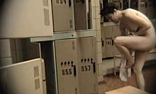 Morena com bunda gorda provocando o espectador aqui