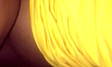 Fată ebony tânără 18+ savurează pula neagră în POV 😍