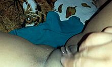 Striptizciye Mastürbasyon Yapıyorum