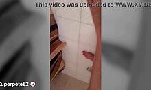 Mi Sexy Hermanastra Con Tetas Grandes Me Complace Con Video Sexy Y Hot En El Baño