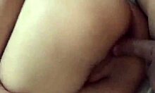 Con la vecina madura en vestido de flores recibo masaje