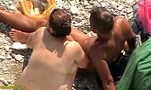 Feit amatør kjæreste rider enorm kuk med rå lyst