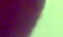 Пухленькая красотка работает с толстым стояком в близком POV