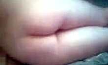 Wow, hottie masturbates on big bed!