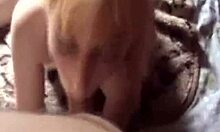 Girlfriend surprises with facial in homemade clip