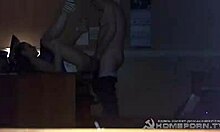 Russische heiße Fotze im Klassenzimmer hart gefickt